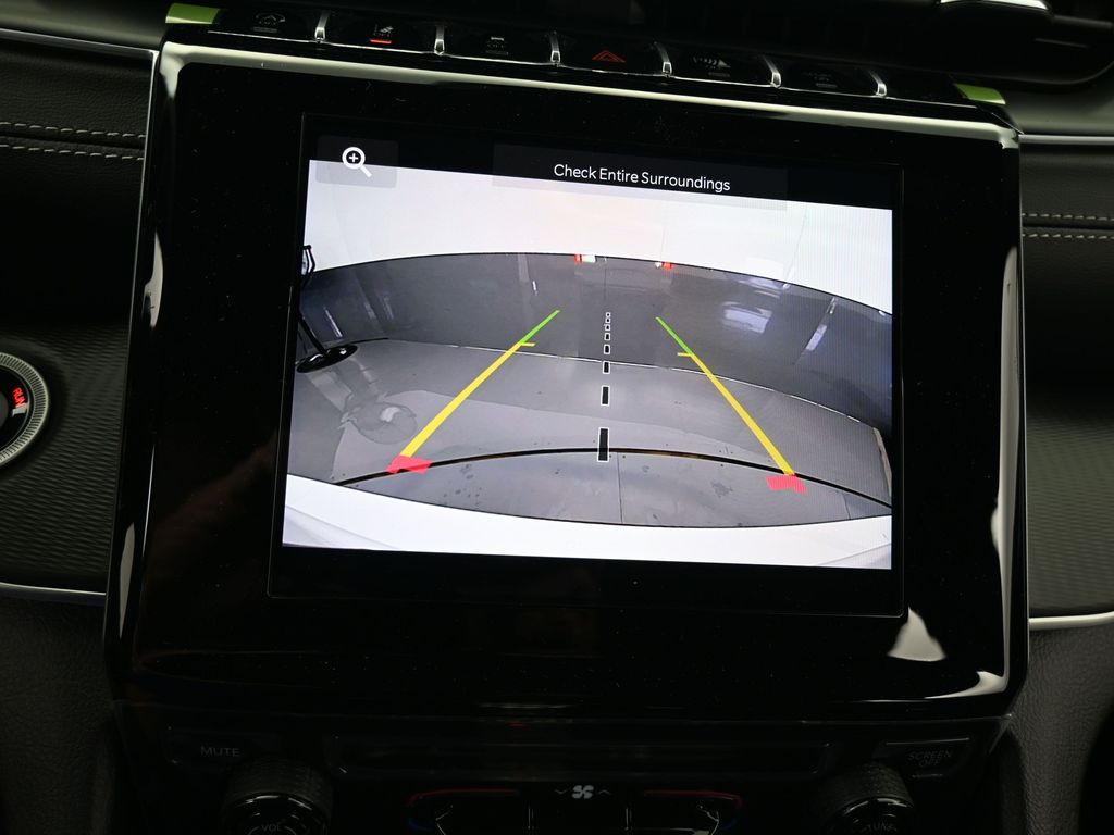 Used 2025 Bright White Clearcoat Jeep Laredo image 10