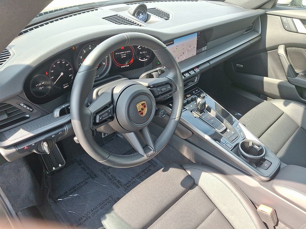 Thumbnail: 2022 Porsche 911 - 4