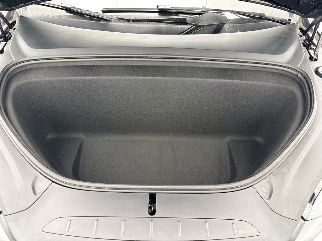 Thumbnail: 2023 Tesla Model X - 28