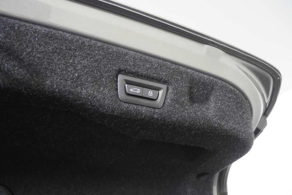 Thumbnail: 2024 BMW 5 Series - 18