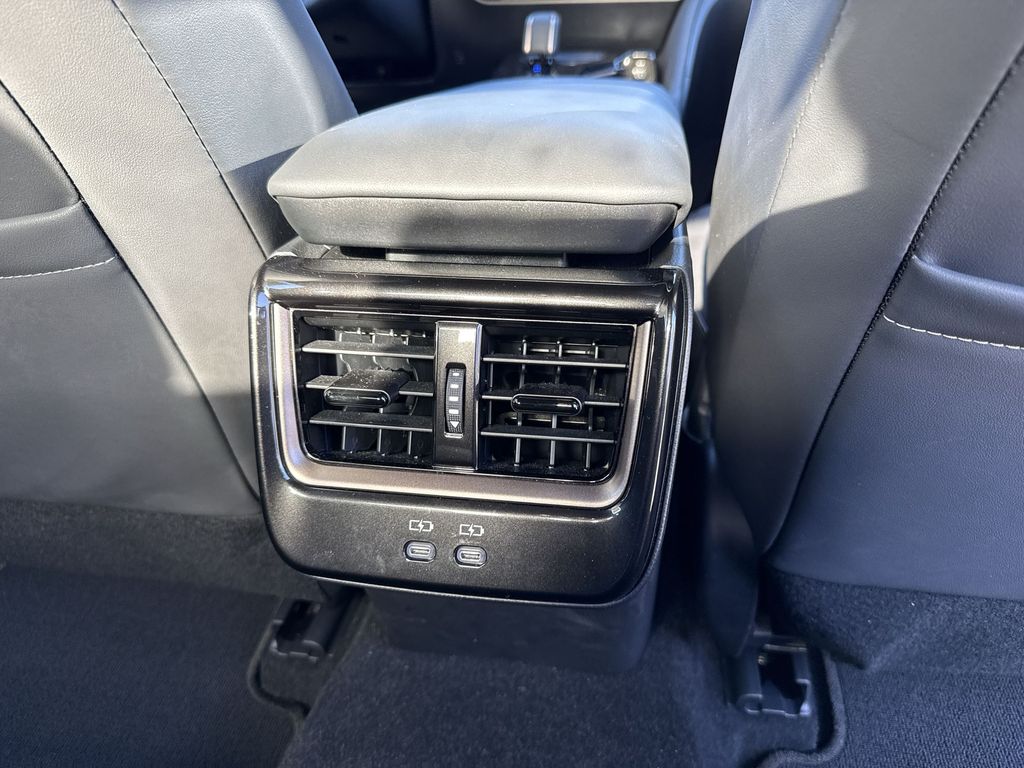 Thumbnail: 2025 Toyota Crown - 18