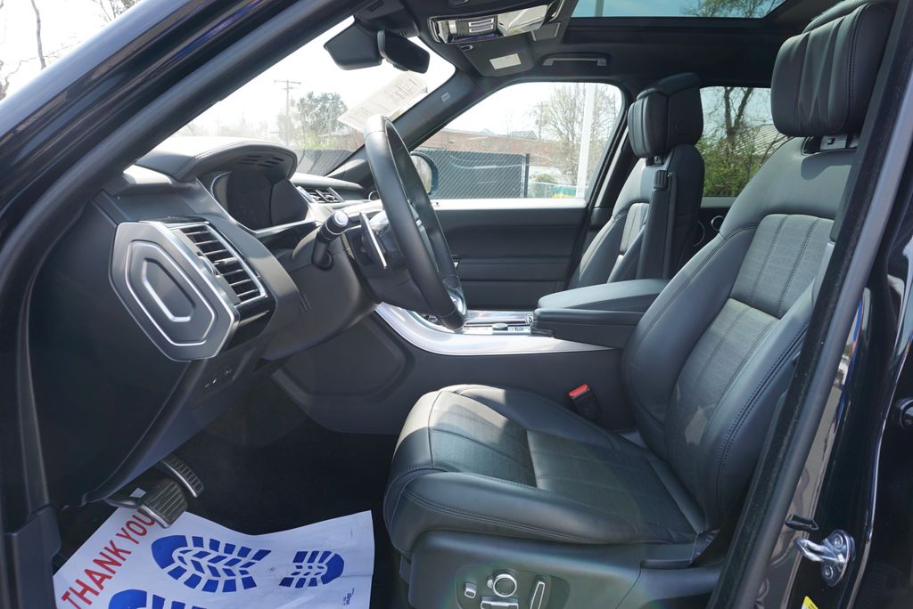 Thumbnail: 2020 Land Rover Range Rover Sport - 13
