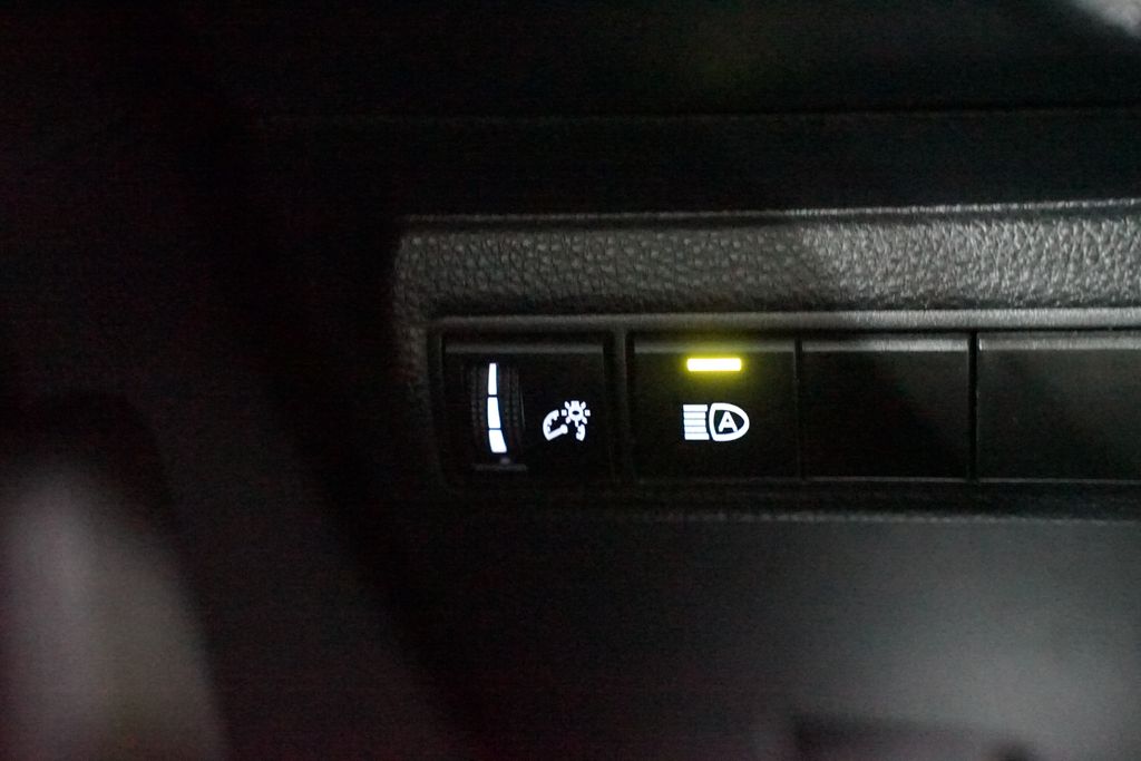 Thumbnail: 2023 Toyota Corolla - 22