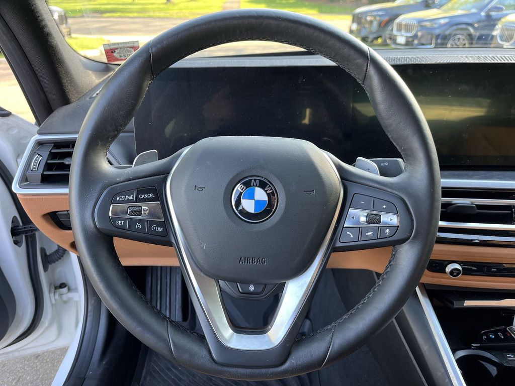 Thumbnail: 2023 BMW 3 Series - 4