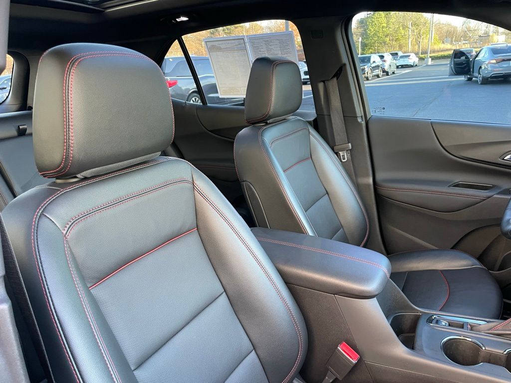 Thumbnail: 2024 Chevrolet Equinox - 32