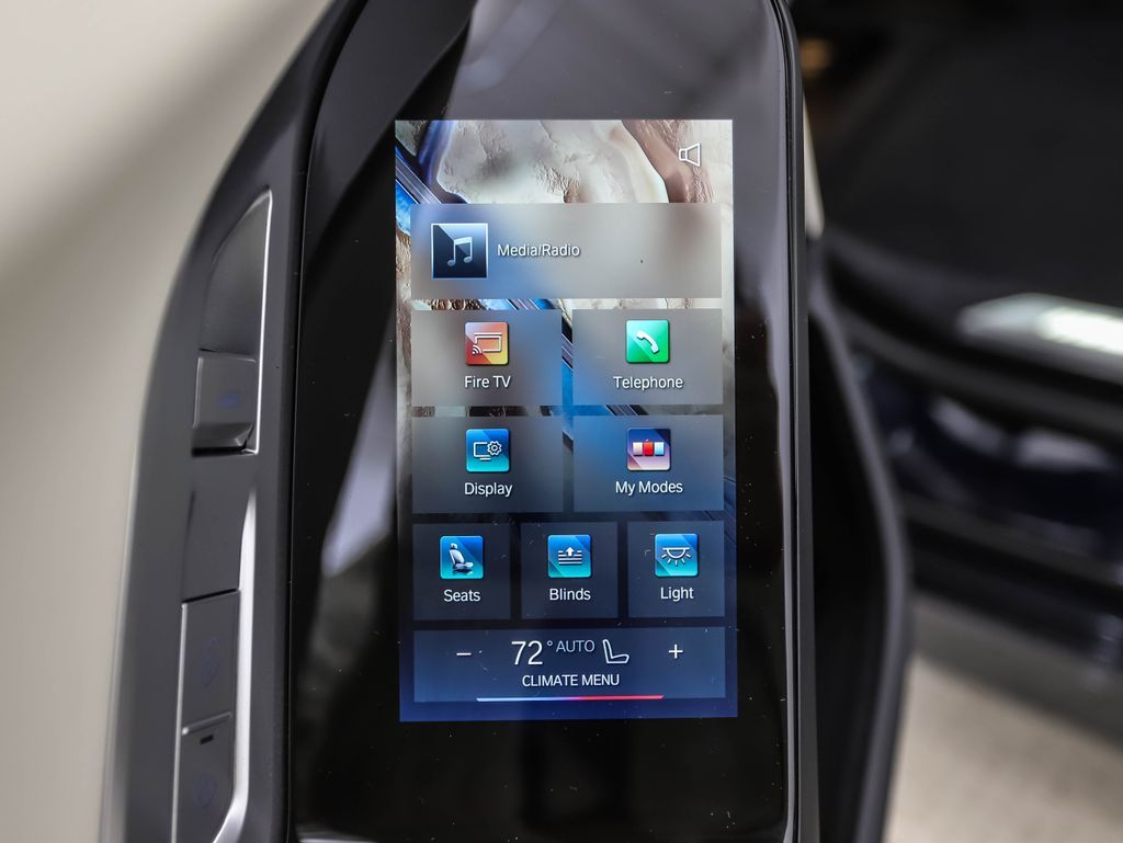 Thumbnail: 2026 BMW 7 Series - 21