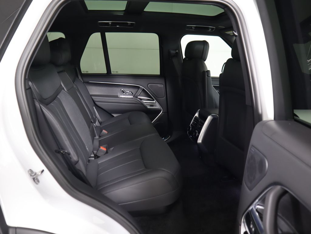 Thumbnail: 2025 Land Rover Range Rover - 23