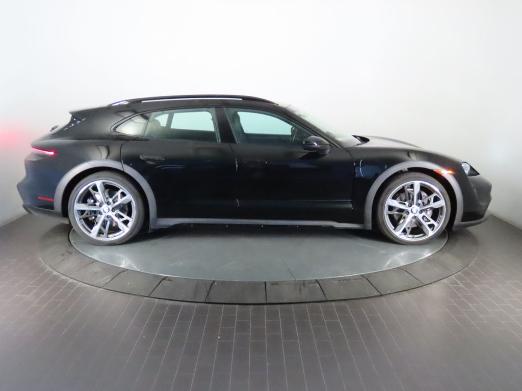 Thumbnail: 2024 Porsche Taycan - 8