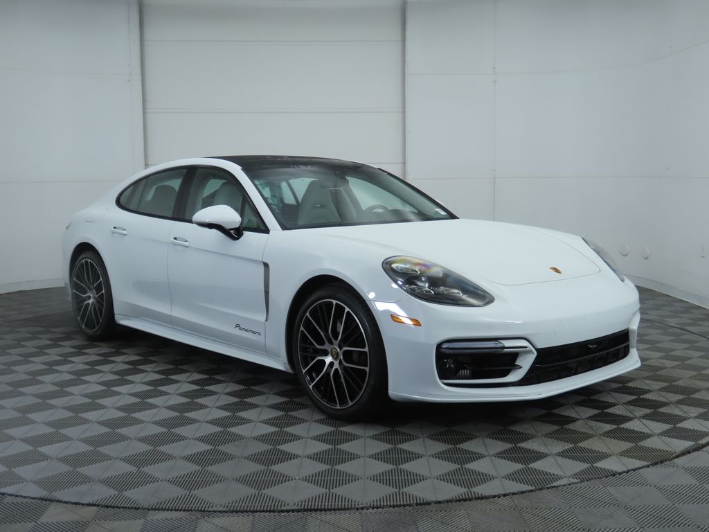 Thumbnail: 2022 Porsche Panamera - 3