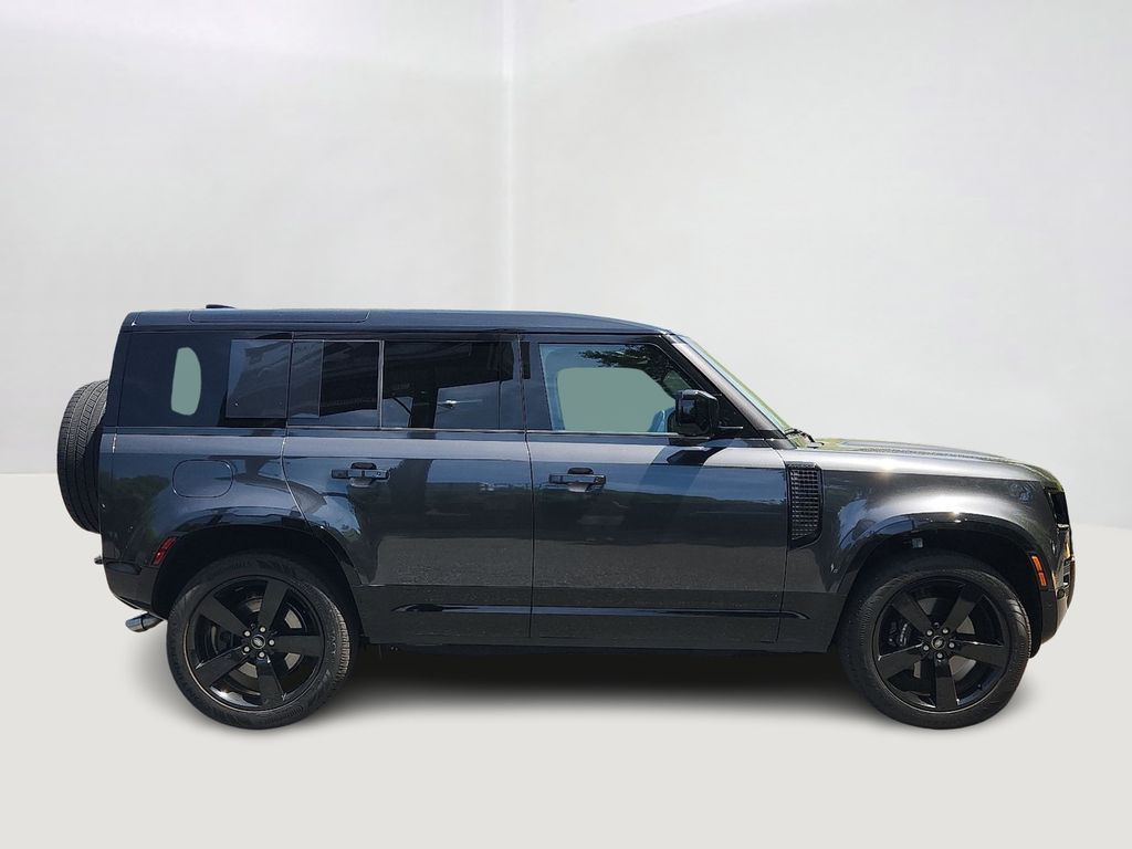 2025 Land Rover Defender 110 4