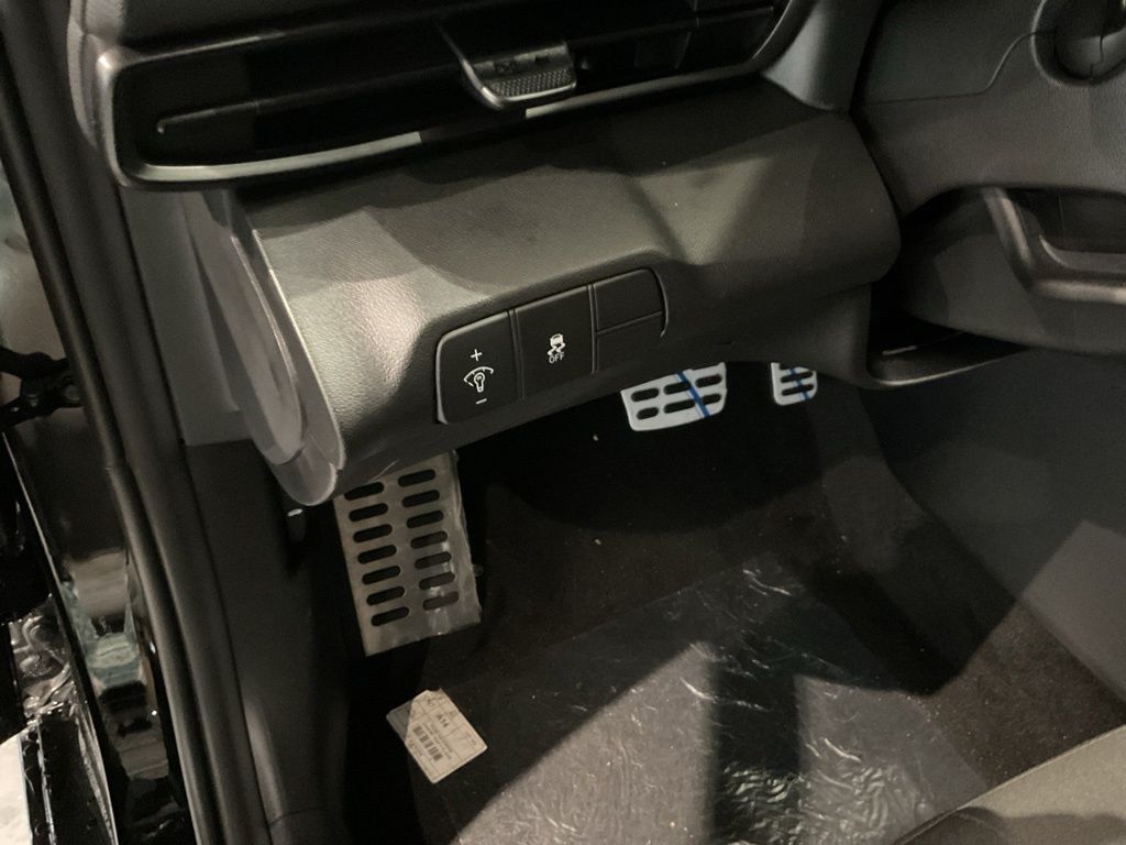 New 2026 Black Hyundai SEL Sport image 12