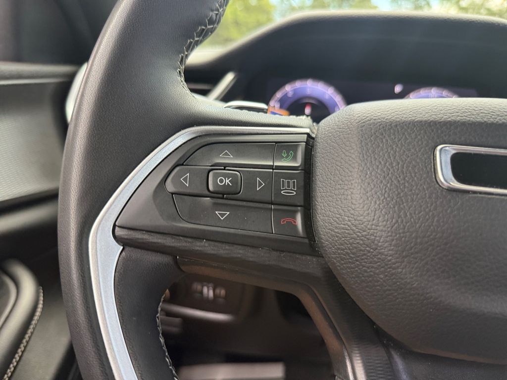 2023 Velvet Red Pearlcoat Jeep Grand Cherokee Altitude X 4X4 SUV