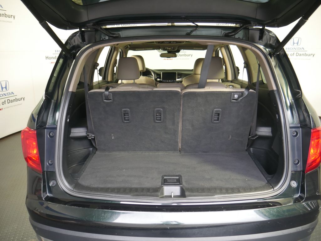 Thumbnail: 2017 Honda Pilot - 6