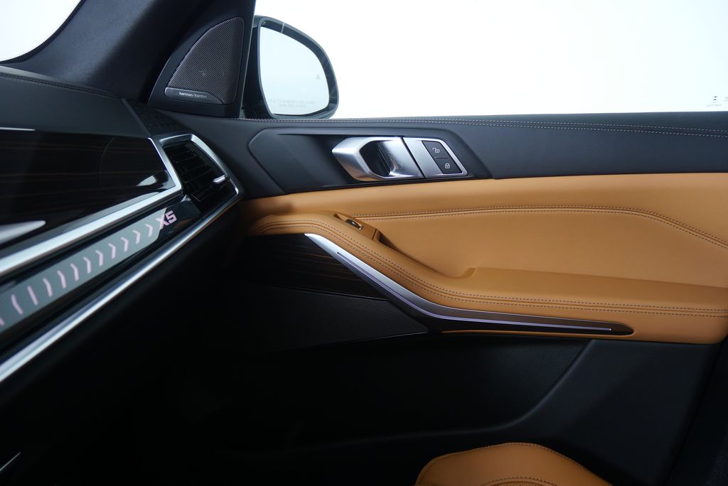 Thumbnail: 2026 BMW X5 - 23