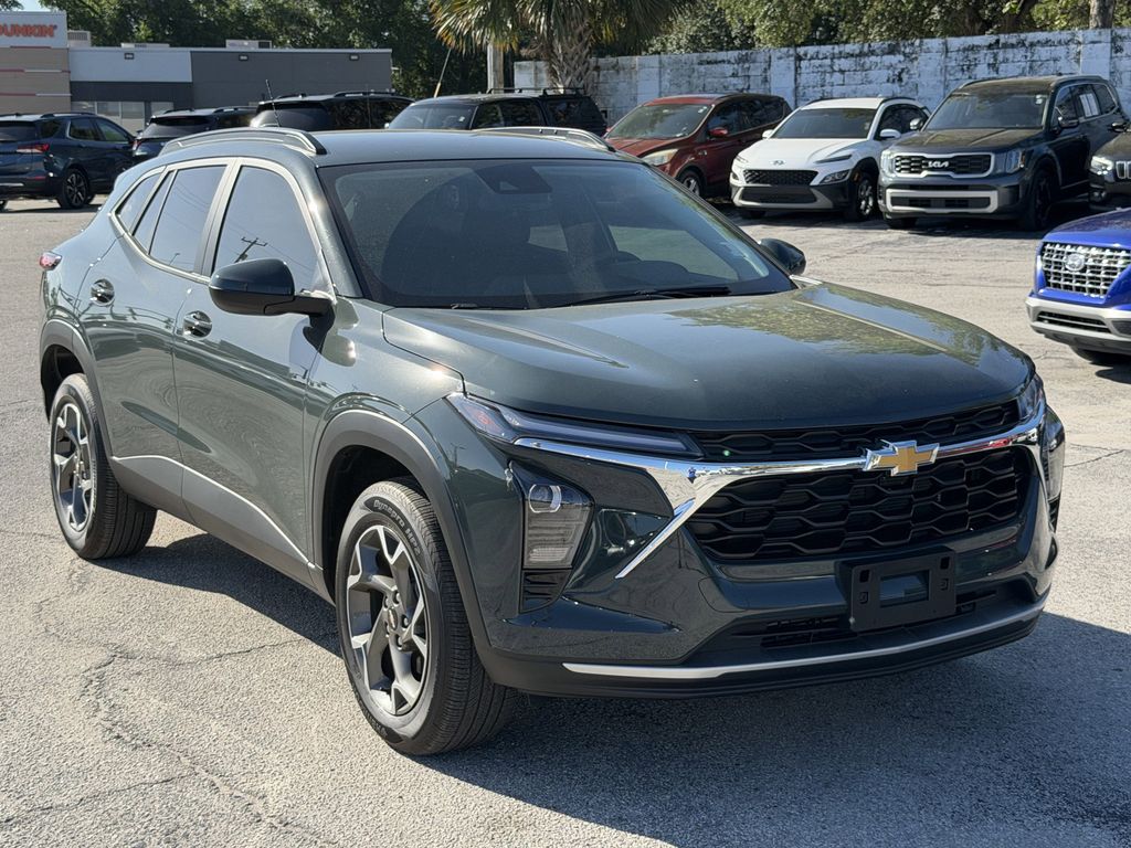 Cypress Gray 2025 Chevrolet Trax LT FWD SUV / Crossover Front-Wheel Drive 6-Speed Automatic