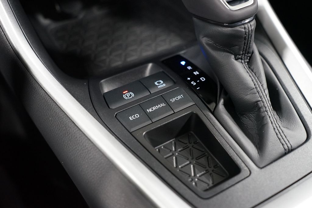 Thumbnail: 2025 Toyota RAV4 - 22