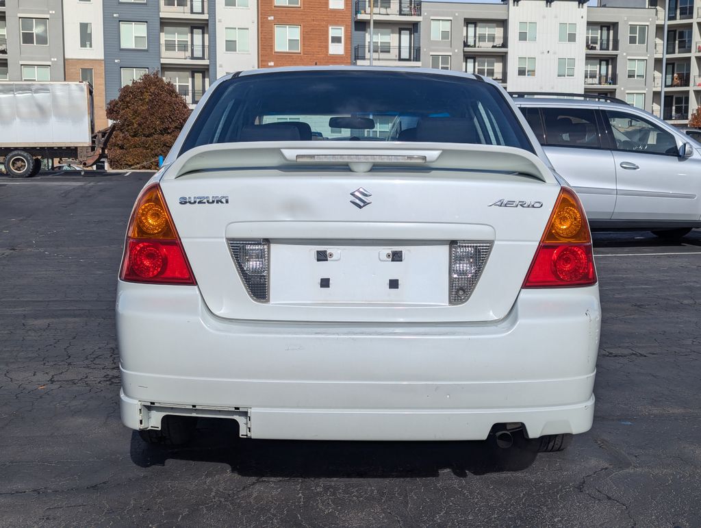 2005 Suzuki Aerio S 6