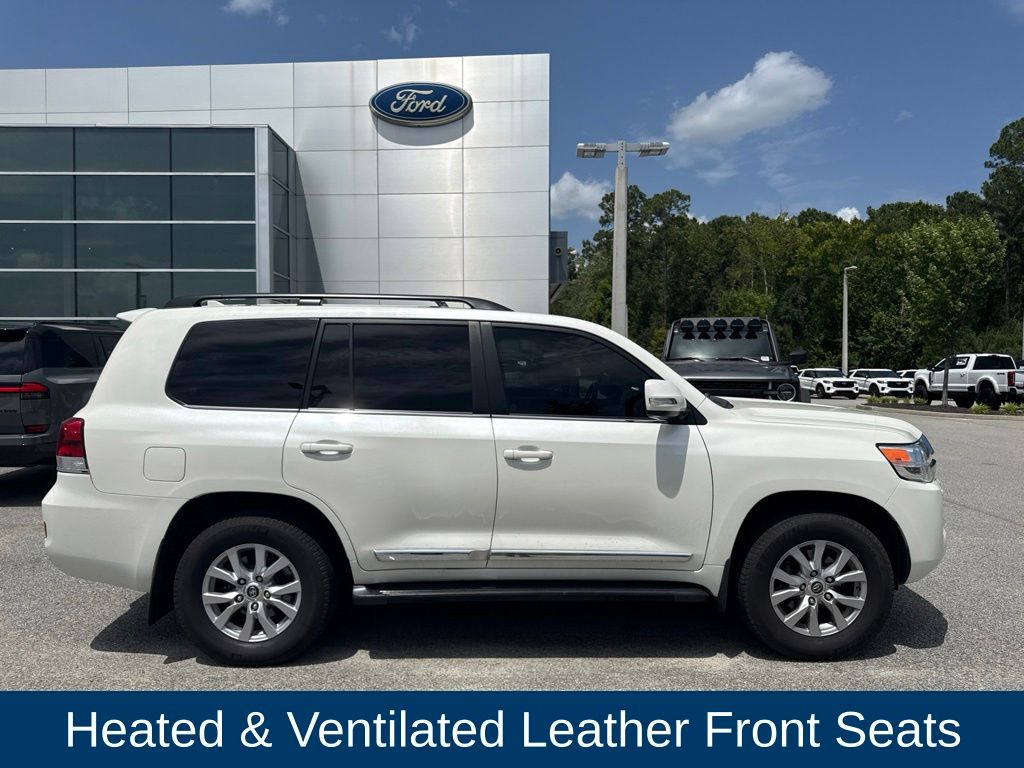 2018 Toyota Land Cruiser V8