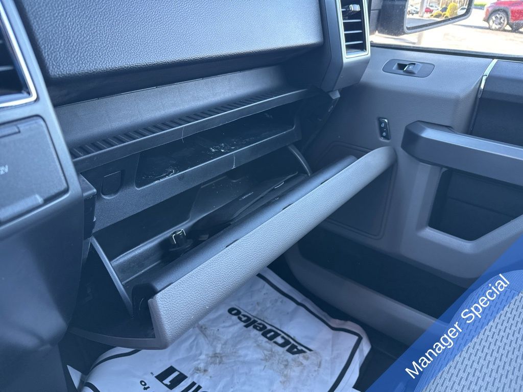 2019 Ford F-150 XLT photo
