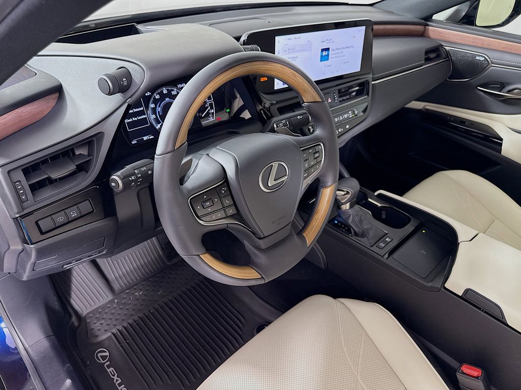 Thumbnail: 2025 Lexus ES - 9
