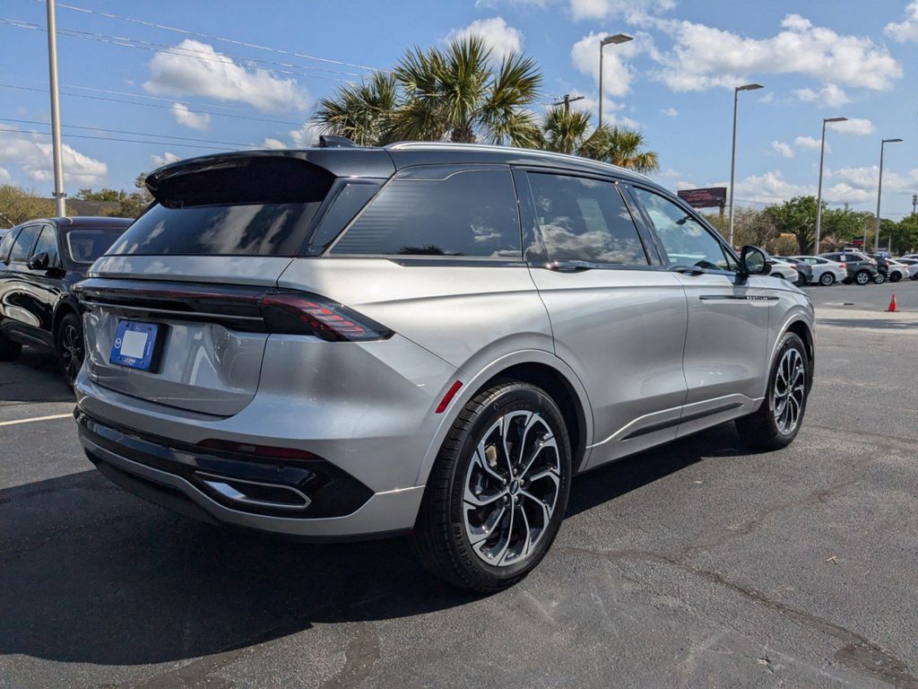 2025 Lincoln Nautilus Reserve