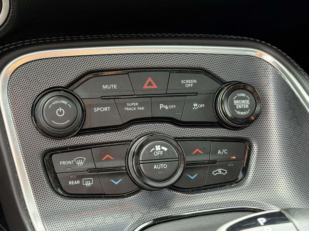 Used 2018 White Dodge R/T Scat Pack image 19
