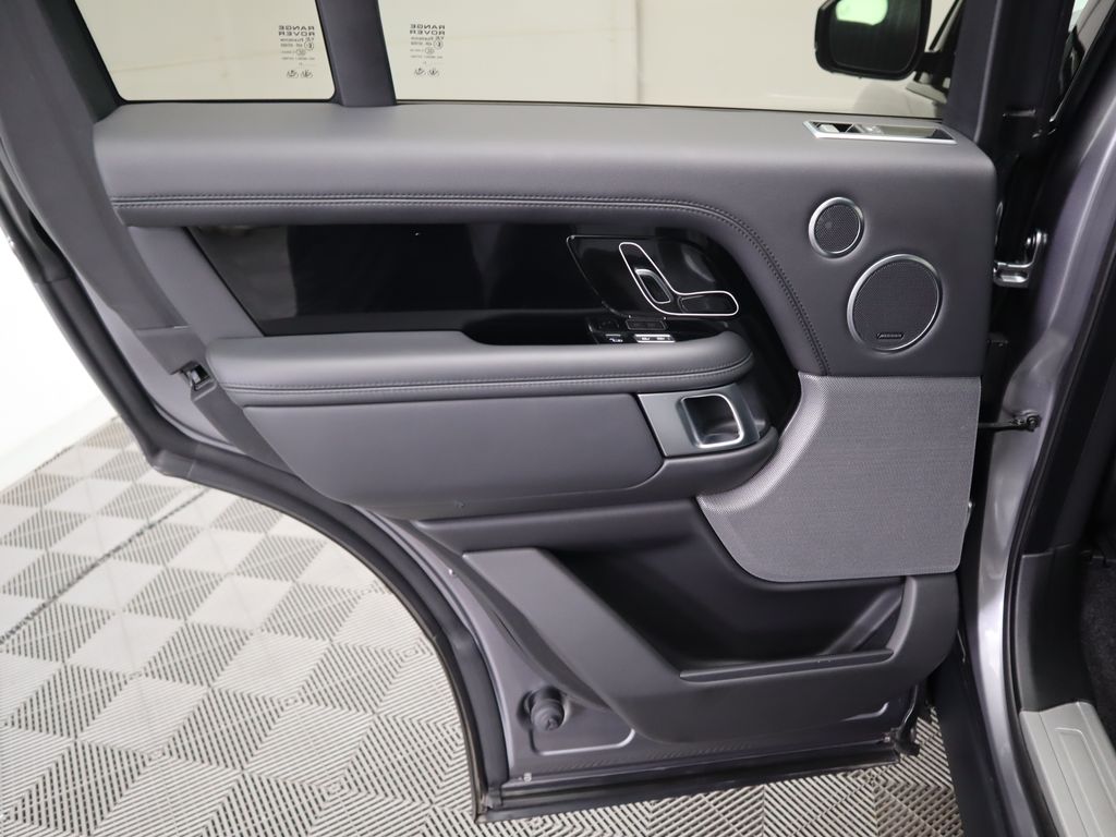 Thumbnail: 2021 Land Rover Range Rover - 26