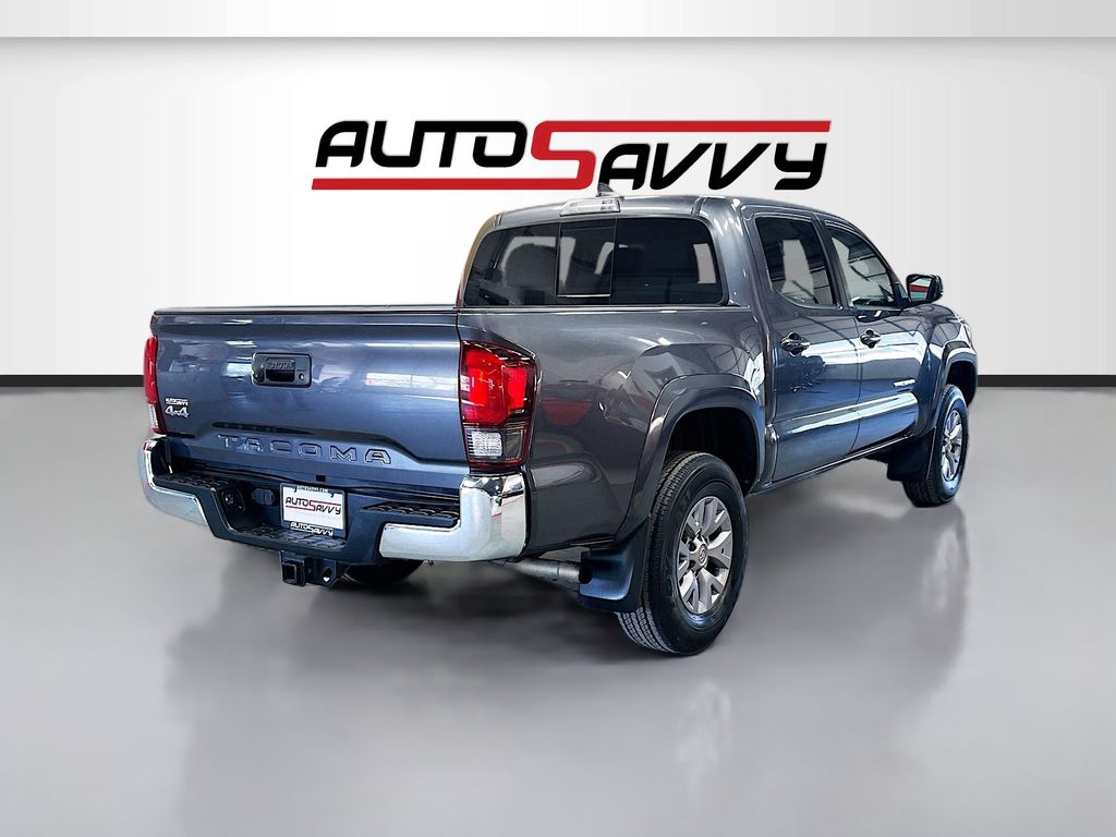 Used 2019 Gray Toyota SR5 image 7