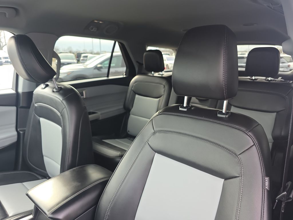 Certified Used 2023 Gray Ford XLT image 21