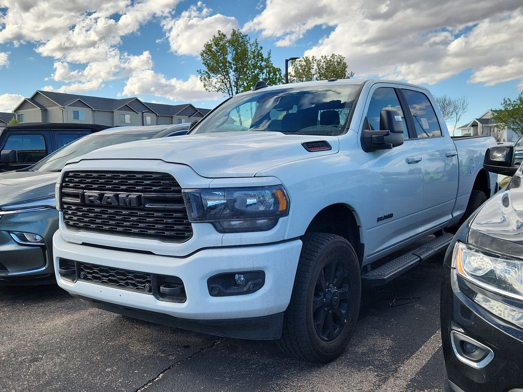 View vehicle photo 3