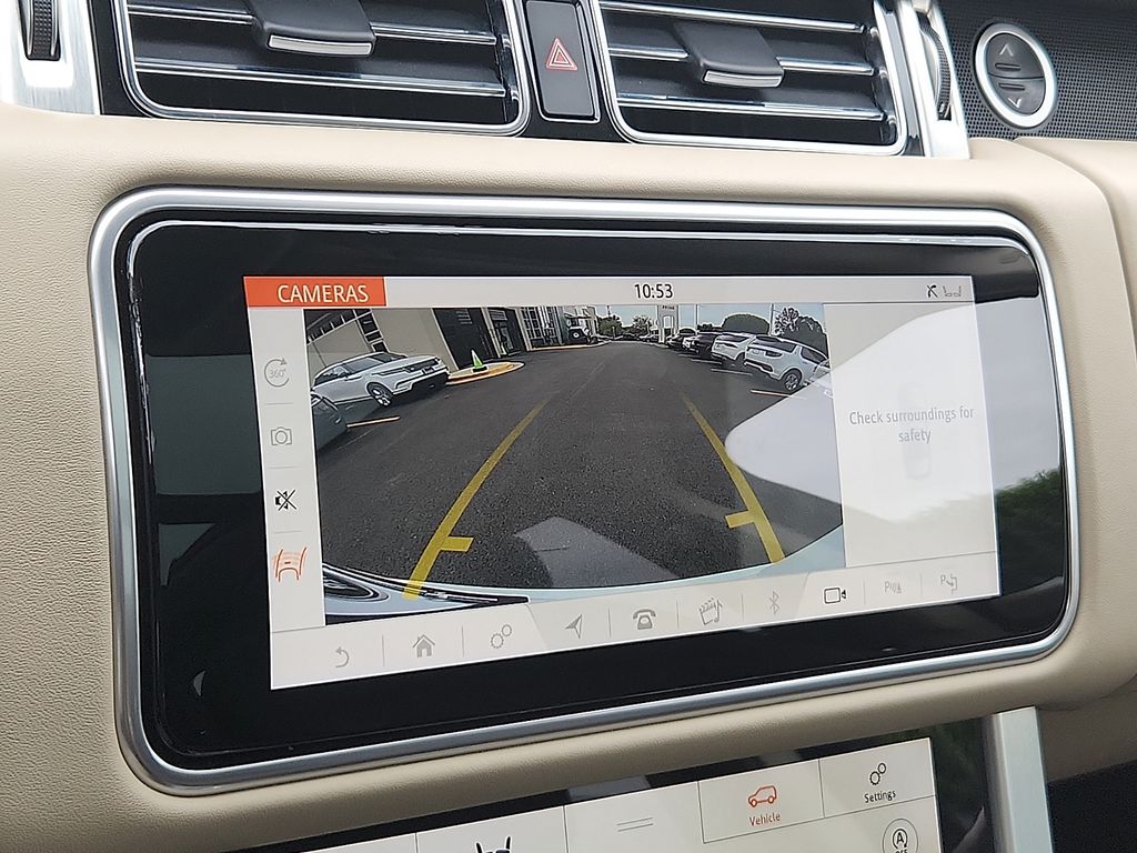 Thumbnail: 2020 Land Rover Range Rover - 18