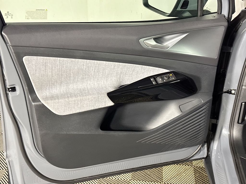 2025 Volkswagen ID.4 Pro