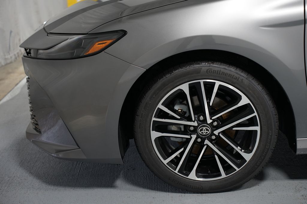Thumbnail: 2025 Toyota Camry - 5