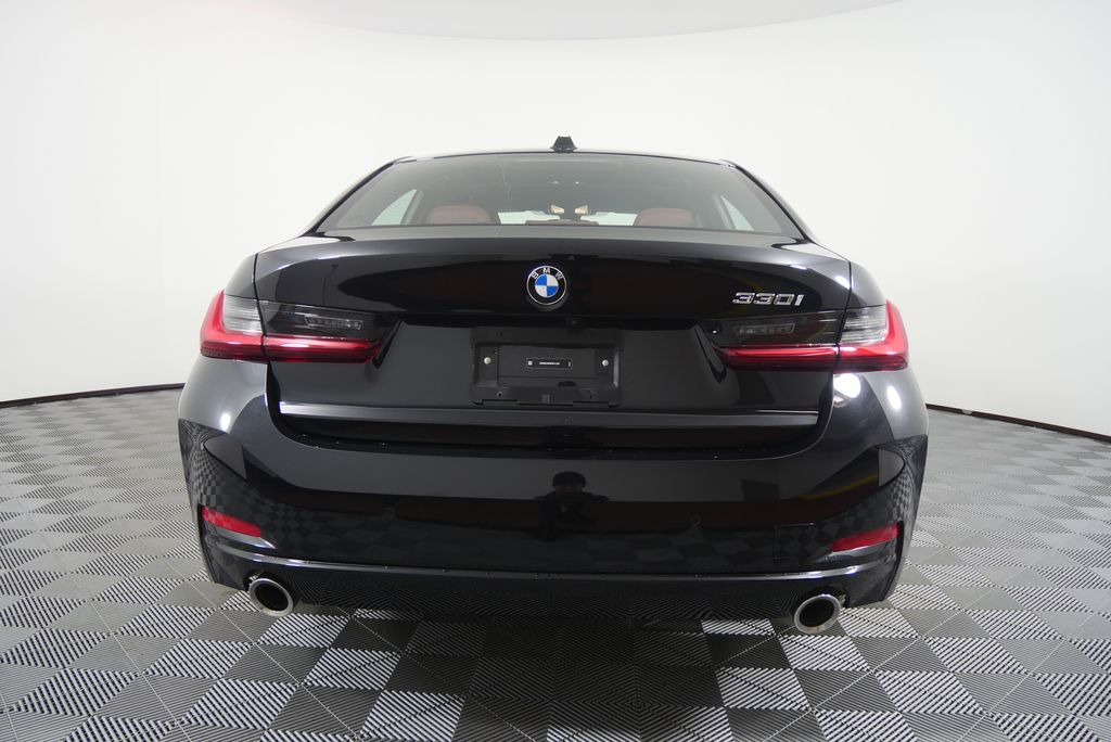 Thumbnail: 2025 BMW 3 Series - 4