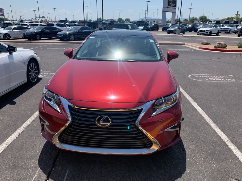 Thumbnail: 2017 Lexus ES - 2