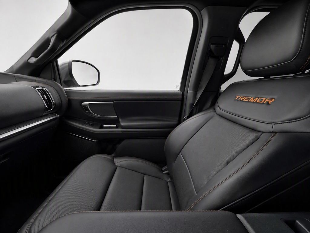 New 2027 Star White Metallic Tri-Coat Ford Tremor® image 15