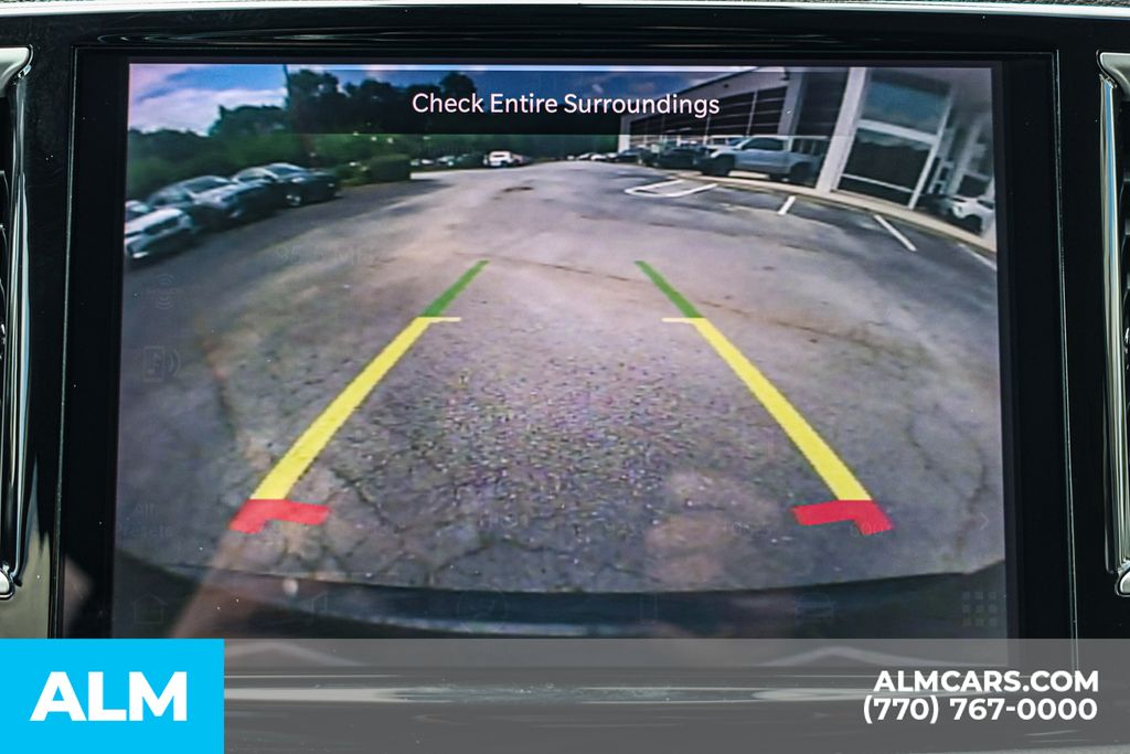 2023 Chrysler Pacifica Touring L photo 37