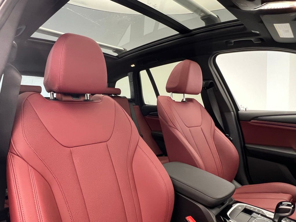 2024 BMW X3 sDrive30i 8