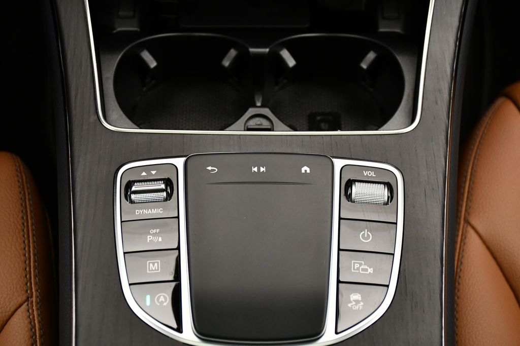 Thumbnail: 2022 Mercedes-Benz GLC - 31