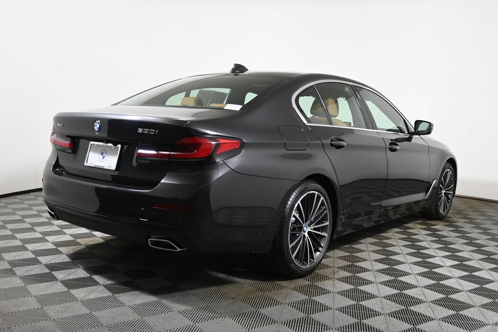 Thumbnail: 2023 BMW 5 Series - 7