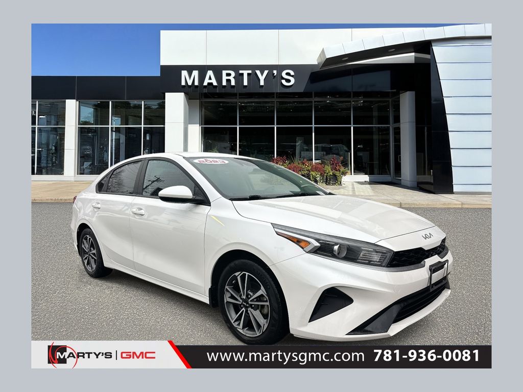 Snow White Pearl 2023 Kia Forte LXS FWD Sedan Front-Wheel Drive Continuously Variable Transmission