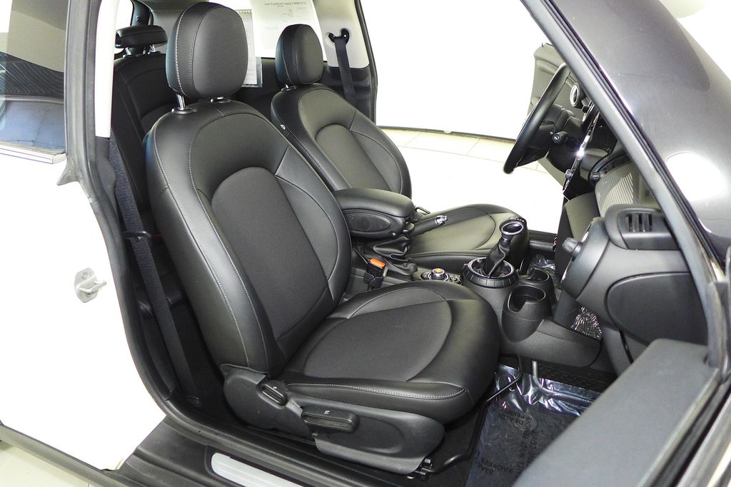 Thumbnail: 2015 MINI Cooper - 20