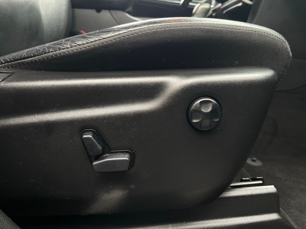 Thumbnail: 2018 Jeep Grand Cherokee - 29