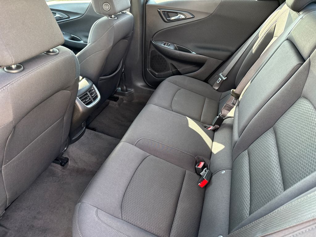 2024 Chevrolet Malibu 1LT - Photo 16