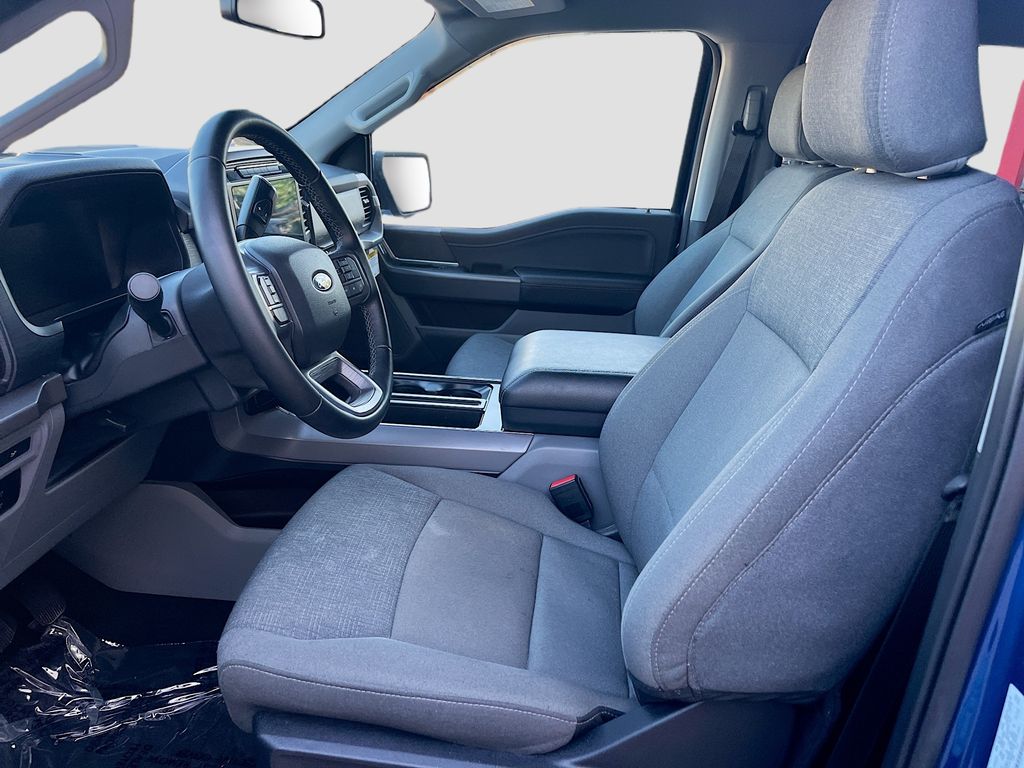 Used 2024 Blue Ford XLT image 22