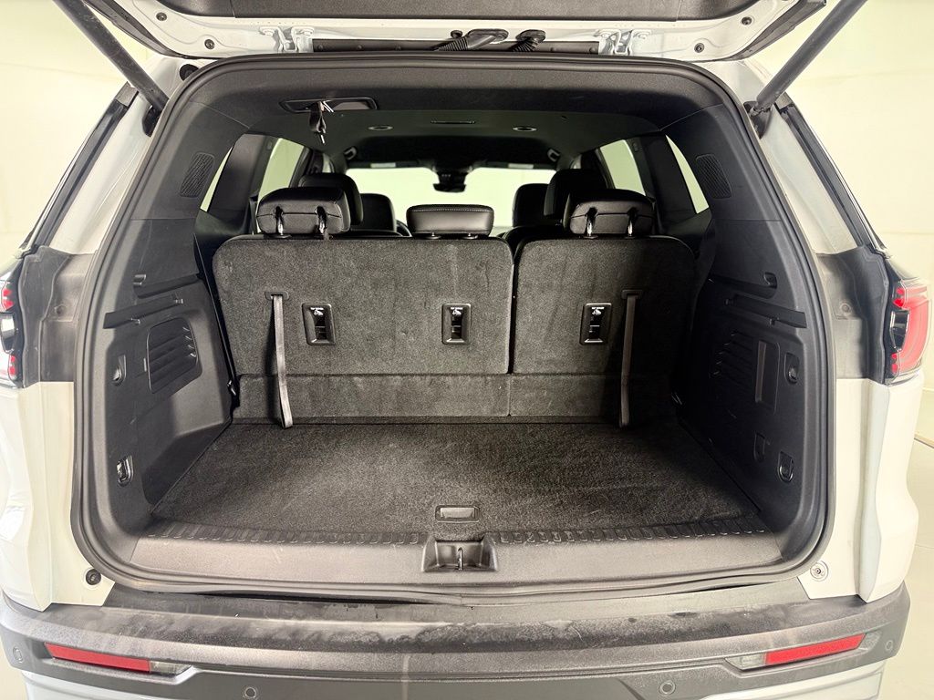 Used 2026 White GMC Elevation image 19