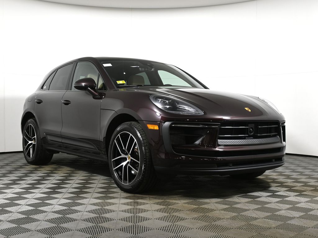 Thumbnail: 2025 Porsche Macan - 9