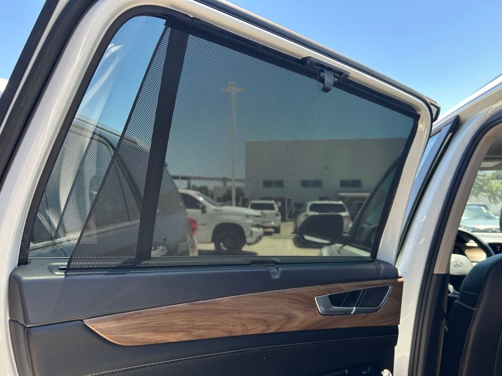 Used 2025 Volkswagen Atlas SUV