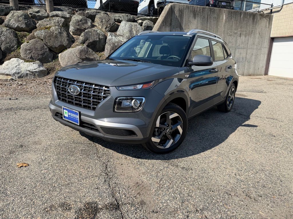 Ecotronic Gray 2026 Hyundai Venue SEL FWD SUV / Crossover Front-Wheel Drive Continuously Variable Transmission