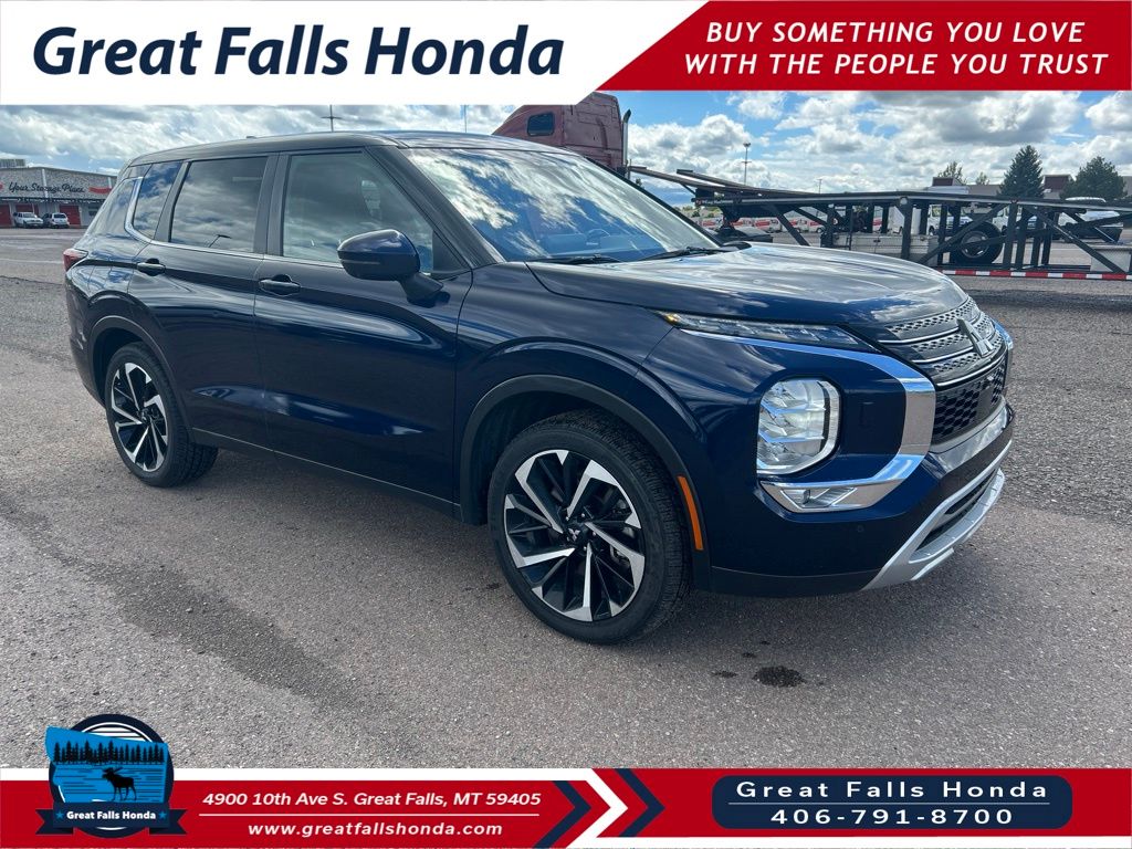 Blue 2024 Mitsubishi Outlander SUV / Crossover All-Wheel Drive Continuously Variable Transmission